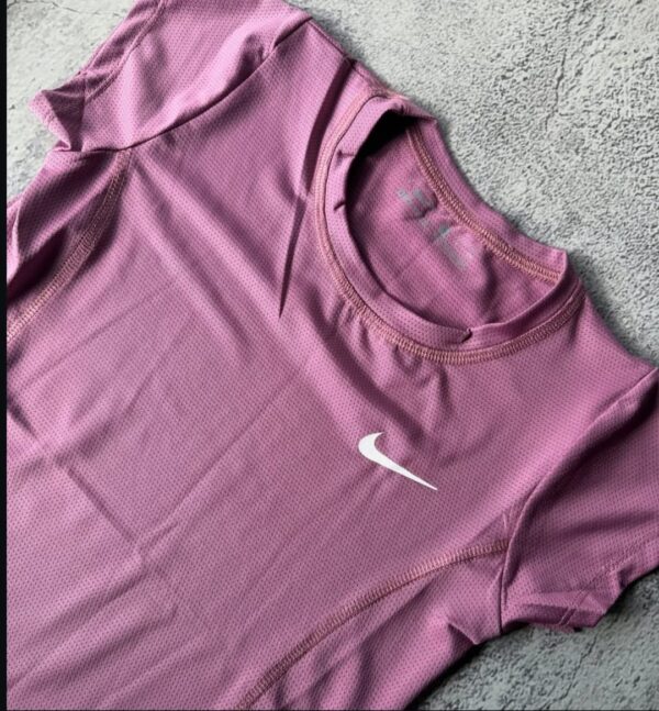 Remera DRI-FIT Mujer