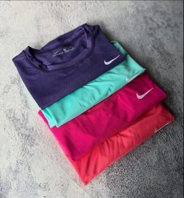 Remera DRI-FIT Mujer