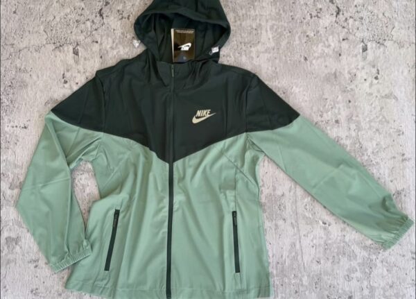 Campera Rompeviento "NK"