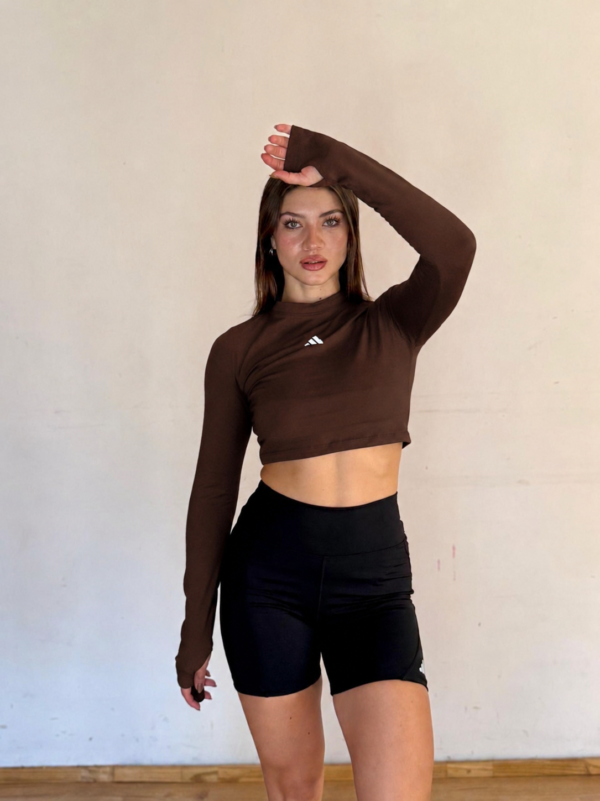 Pupera CROP-TOP MANGA LARGAS
