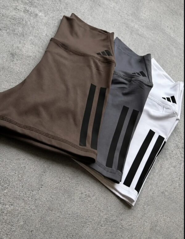 Short   "ADI" con FRANJAS