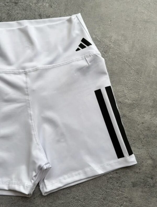 Short   "ADI" con FRANJAS